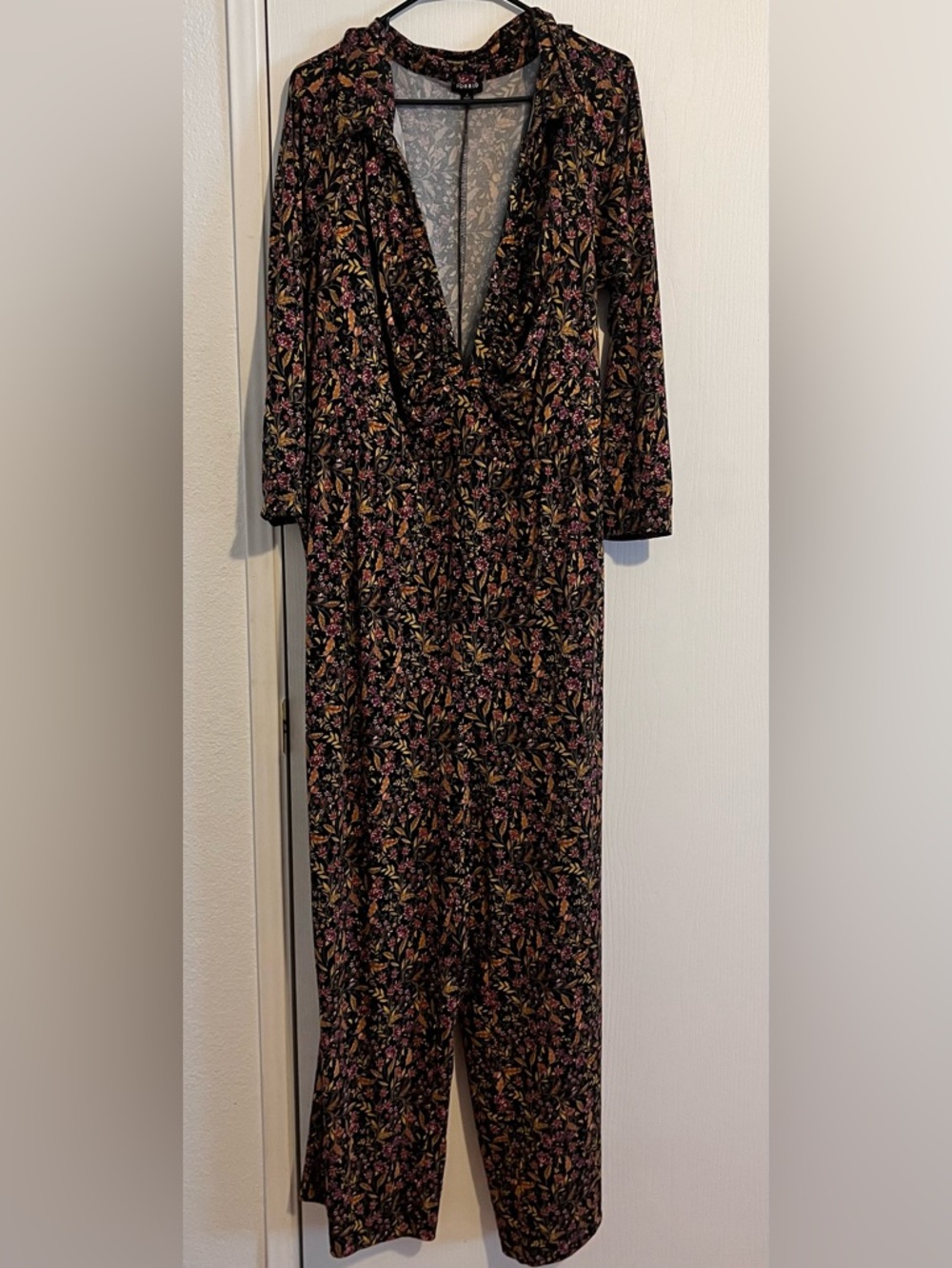 torrid Black Floral V-Neck 3/4 Sleeve Jumpsuit